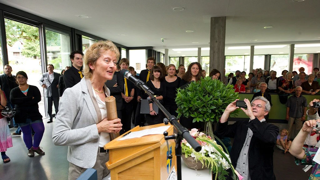 La Présidente de la Confédération, Eveline Widmer-Schlumpf, invite le Conseil fédéral dans le canton des Grisons. 2ème journée : rencontre avec la population à Schiers.