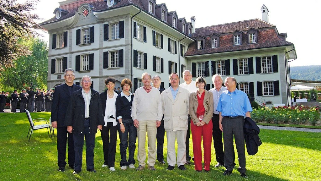Le Président de la Confédération, Samuel Schmid, invite le Conseil fédéral dans le canton de Berne. 2ème journée : fin de l'excursion au château de Hüningen à Konolfingen.