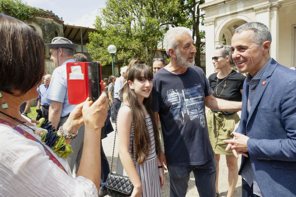 Il presidente della Confederazione Ignazio Cassis guida il Consiglio federale attraversa la Svizzera da Nord a Sud. 2° giorno : Ticino, incontro con la popolazione a Mendrisio. 