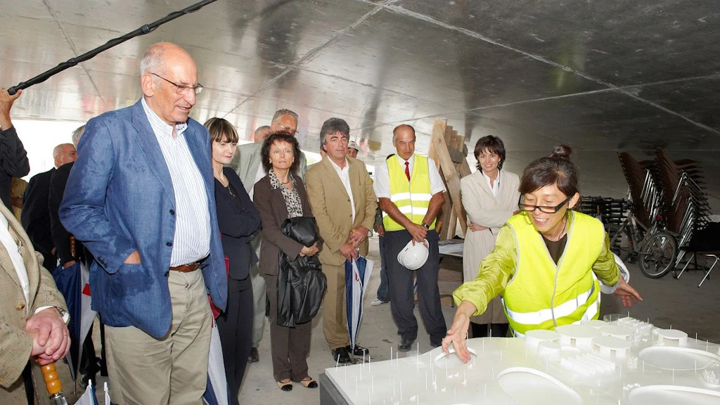 Il Presidente della Confederazione Pascal Couchepin accompagna il Consiglio federale nei Cantoni di Soletta, Zurigo, Vaud e Vallese. 1° giorno: visita all'EPFL di Losanna.